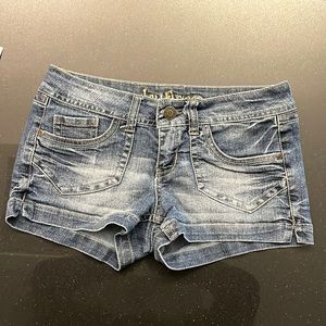 Jean shorts with side slits